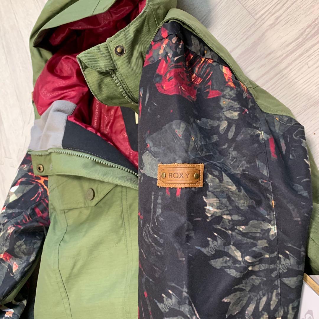 新品！ROXY スノボーウェア　ジャケット Mサイズ