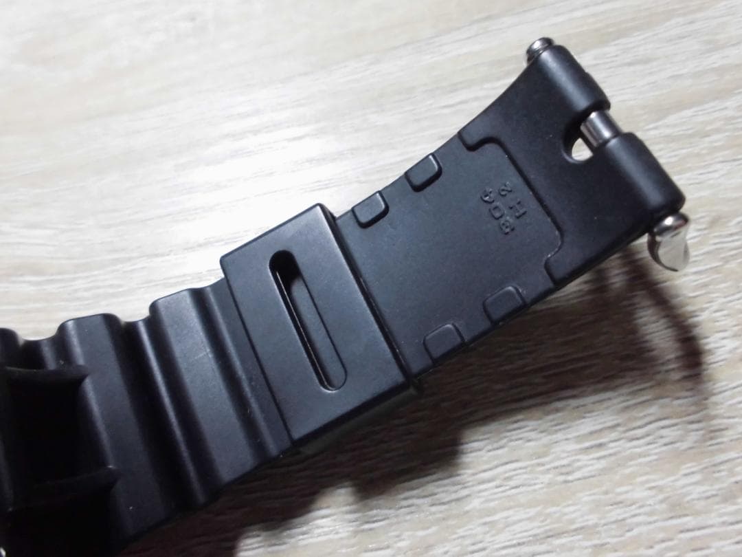 美品！カシオ Gショック GW-6900-1JF 電波ソーラー 3つ目 定番②