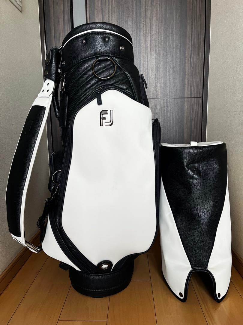 希少　美品　ＦＪ　フットジョイ ３点式キャディバッグ【ホワイト/ブラック】完売品