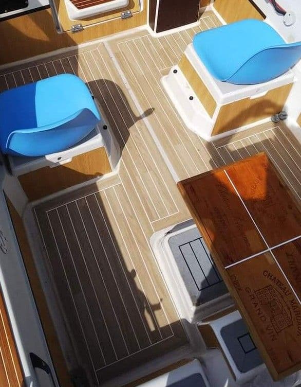 【低価格、高耐久　国産初のマリンデッキシート】