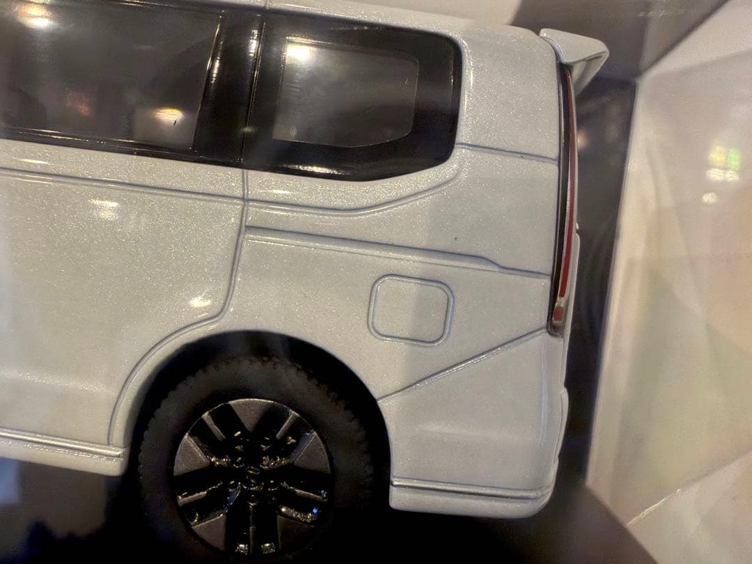 ステップワゴン　スパーダ　白　ミニカー　新品　1/43 ホンダ　STEPWGN