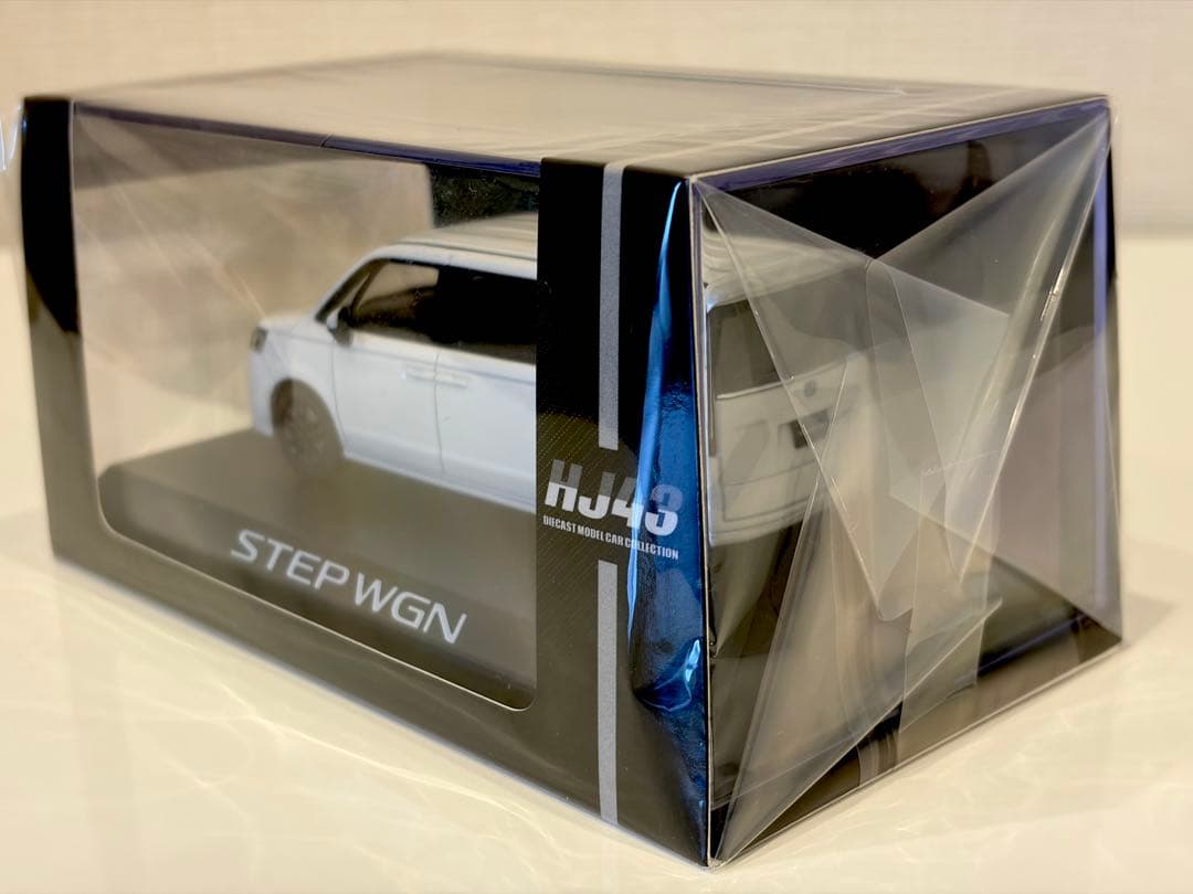 ステップワゴン　スパーダ　白　ミニカー　新品　1/43 ホンダ　STEPWGN