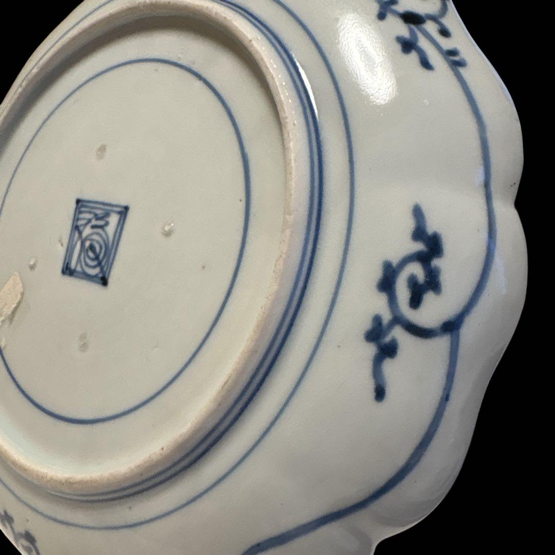 伊万里 有田 染付 印判手 輪花皿 花唐草 見返し唐草 見込梅花枝文 花丸文