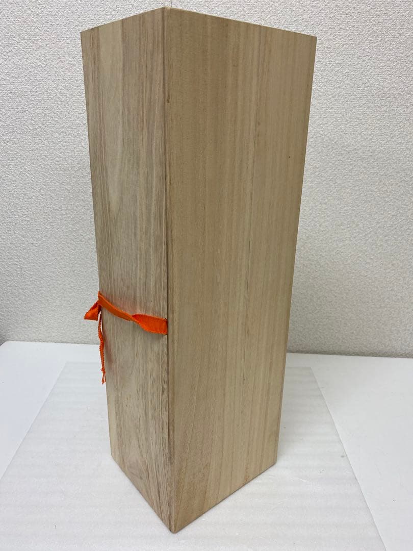 【ヒメハル 】3-2413 かめ壺焼酎　森伊蔵　1,800ml 共箱付き