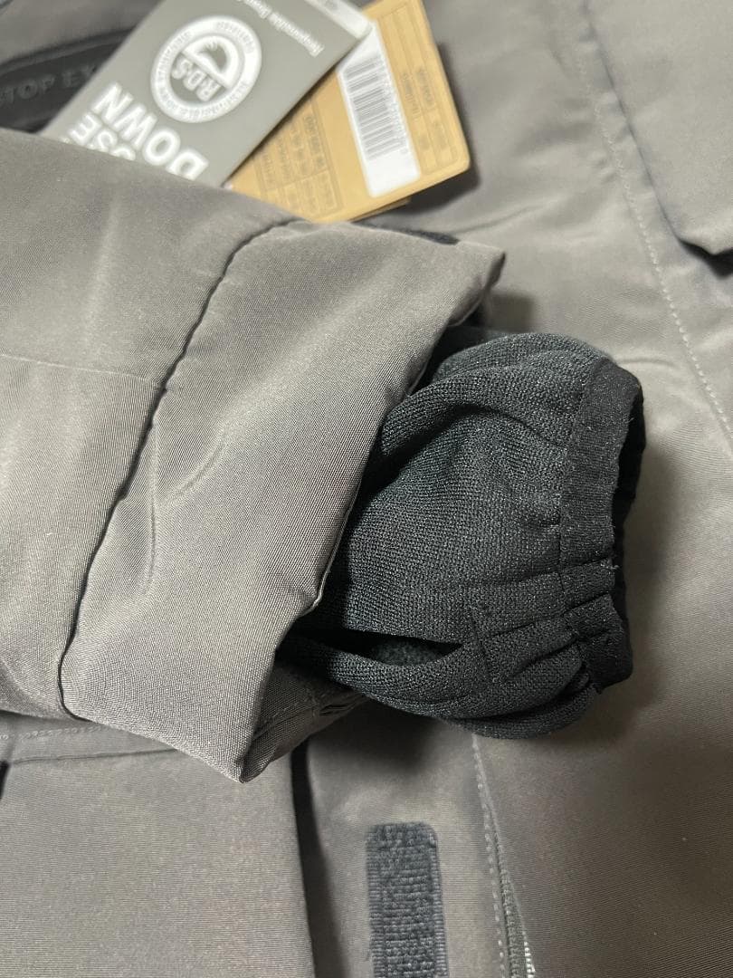 新品　韓国限定ノースフェイス グースダウンジャケット グレー 高級色 メンズ S