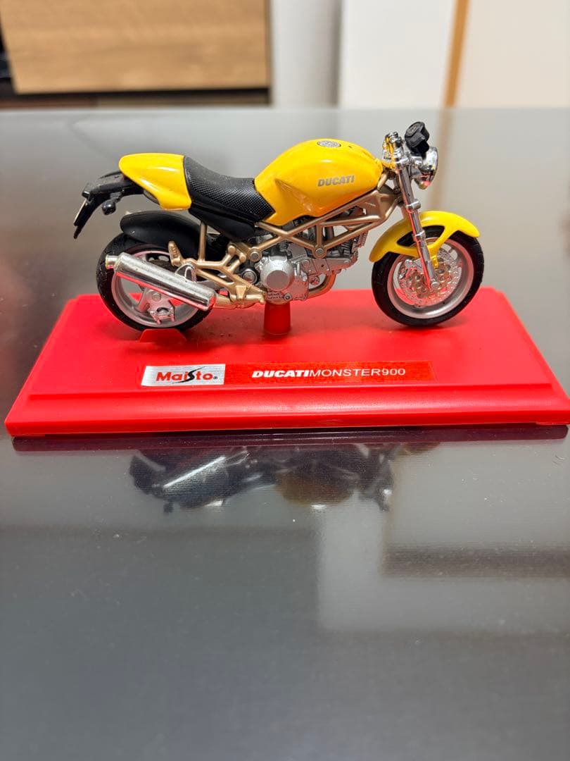 Harley-Davidson 1:18スケールバイクセット