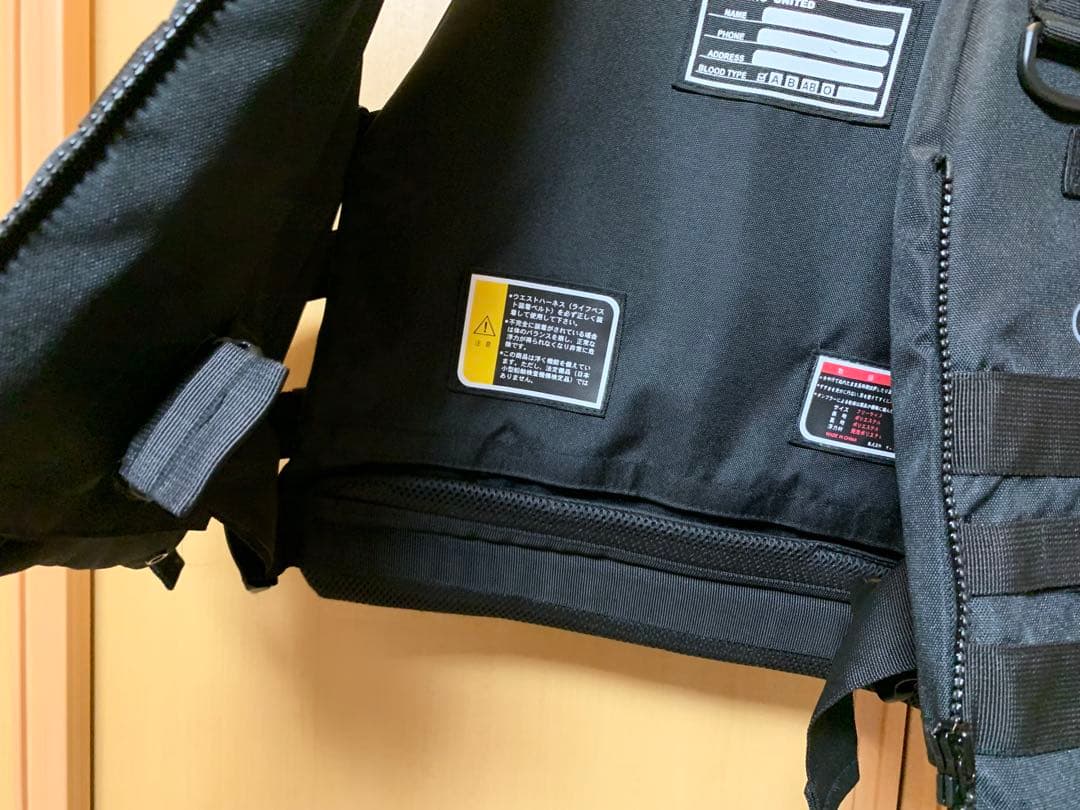 M　mazume MZX.CONTACT 黒 ライフジャケット