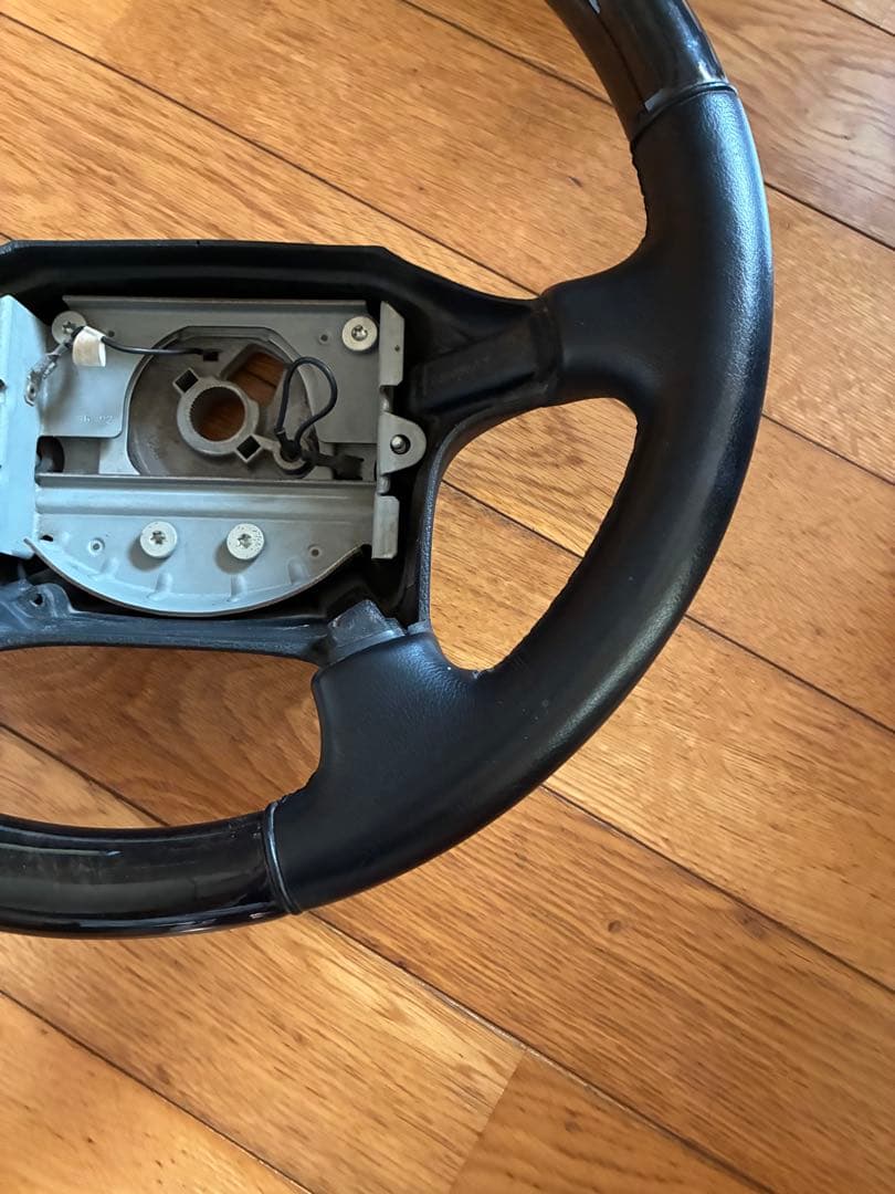 リ*ー様 VOLVO ボルボ　ウッド・レザーコンビハンドル