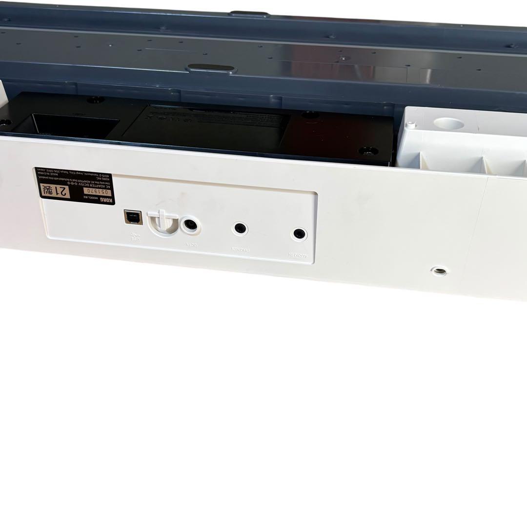 ペダル付 KORG B2 ホワイト 88鍵 NH鍵盤 12サウンド