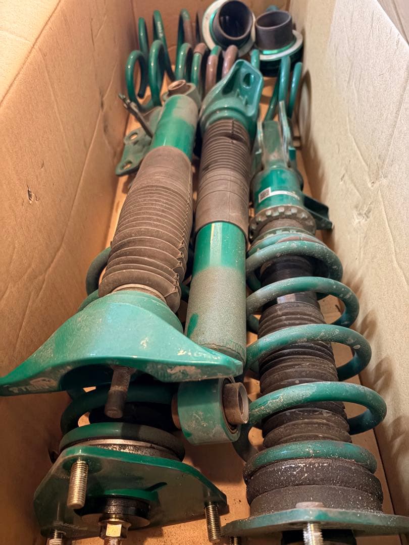 gowas 様　　TEIN サスペンションキット 調整可能 グリーン