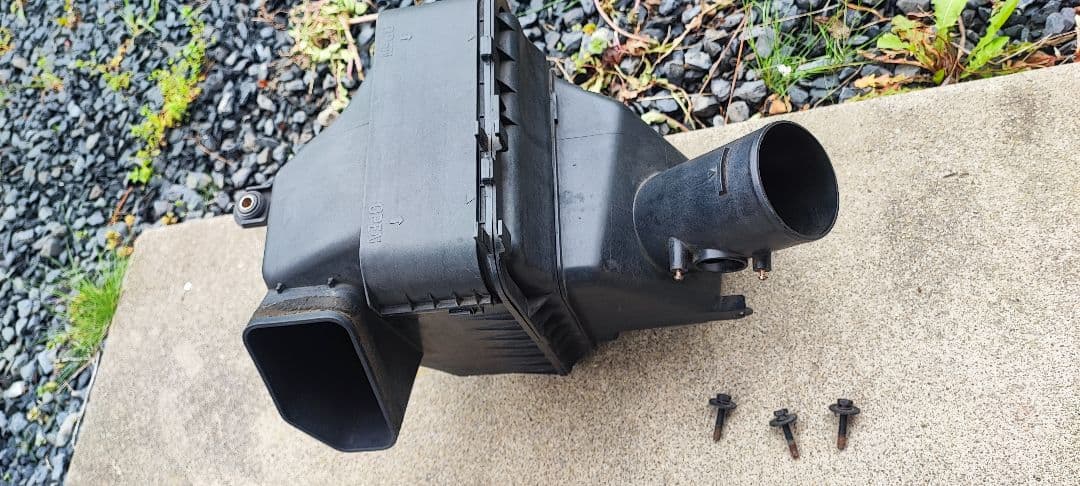 JZX110 1JZ-GTE 純正エアクリーナーBOX 割れなし。