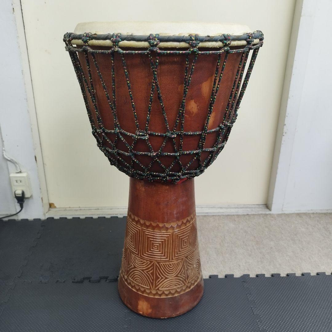 ジャンベ 　12インチ　打面31ｃｍ　木製パーカッション 楽器　木彫り