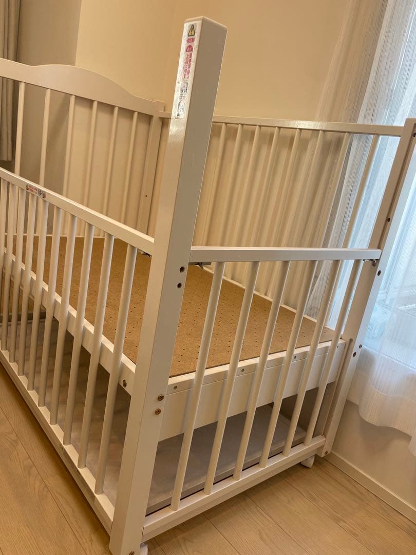 日本製 ベビーベッド ハイタイプ ツースライドベッド 木製　キャスター付き
