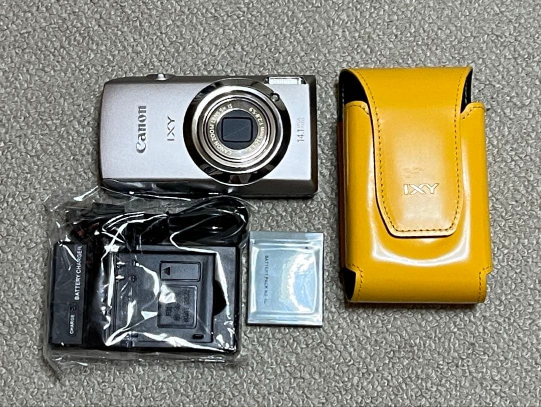 【極美品】Canon ixy10sシルバー　付属品あり