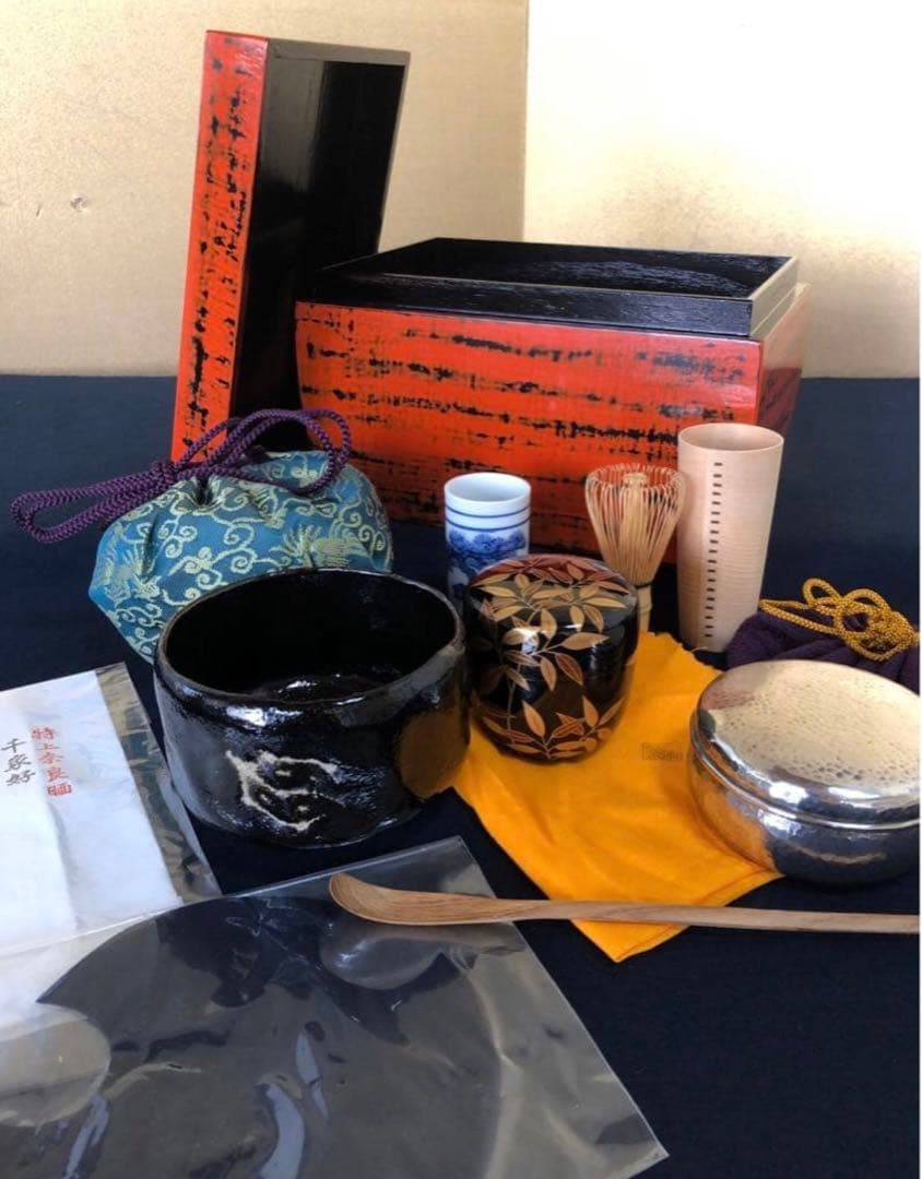 《R》茶道具 根来 茶箱 お茶道具 仕覆付 木製漆器　250827G3