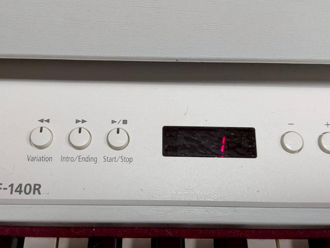 Roland 電子ピアノ F-140R-WH ホワイト 2016年製