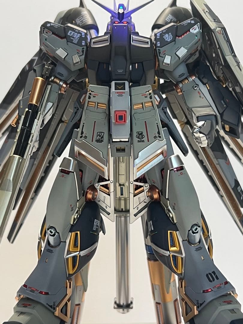 ガンプラ RG 1/144 Hi-νガンダム 塗装完成品