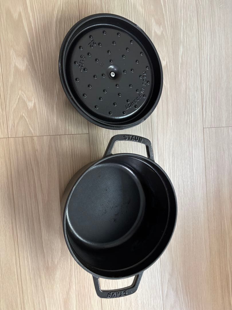 STAUB ピコココットラウンドブラック　22cm