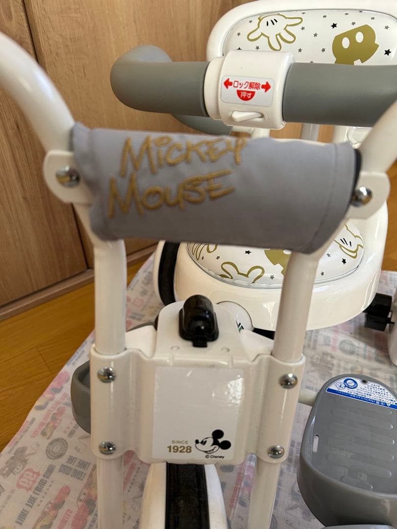 ides トイザらス限定　ミッキー　ディズニー トライクピュア 三輪車　ホワイト