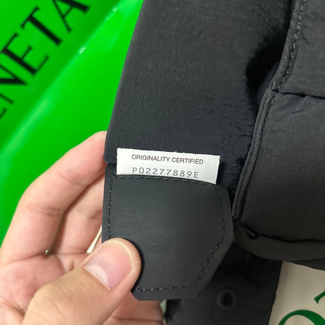 BOTTEGA VENETA （ボッテガ）カセットナイロンショルダーバッグ