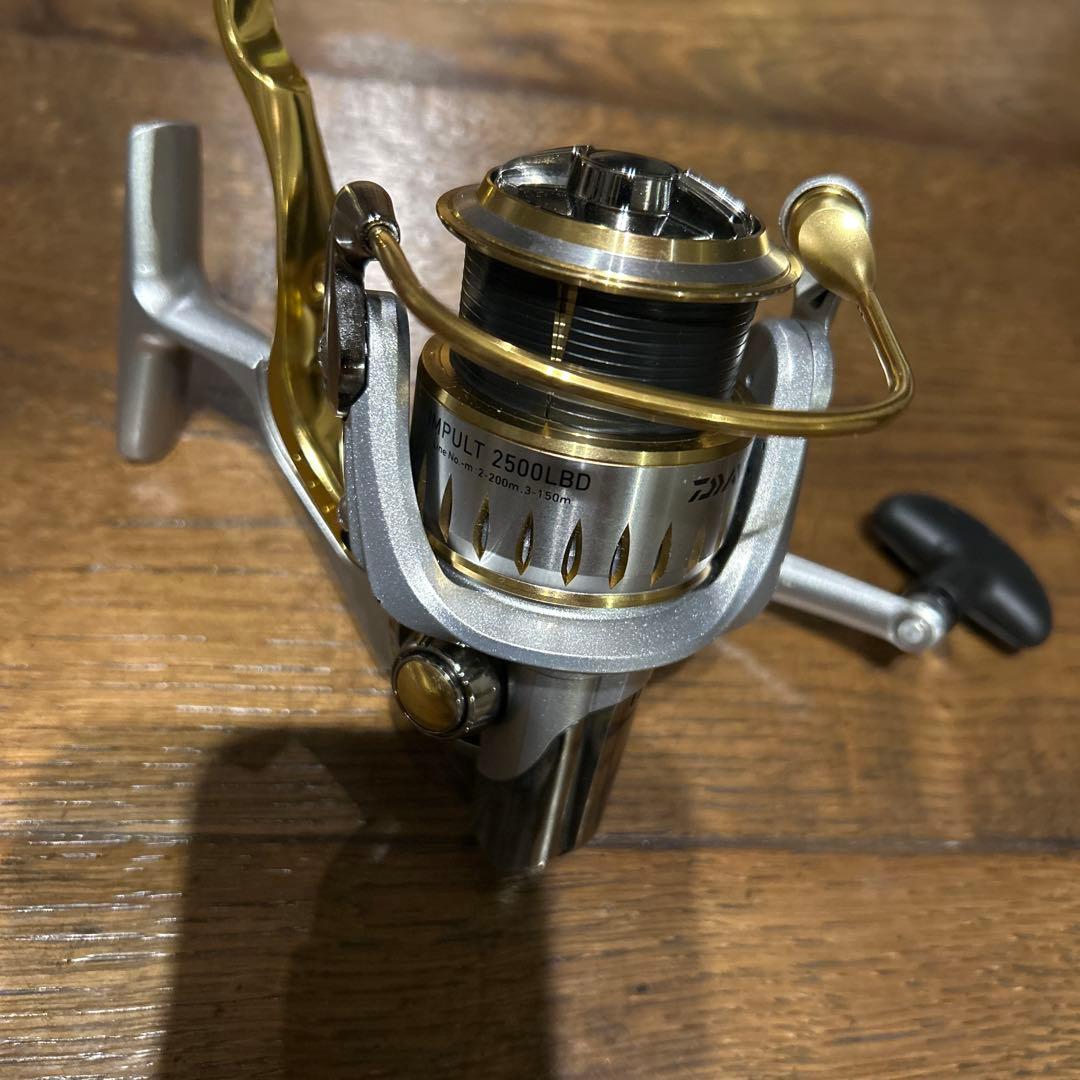 IMPULT 2500LBD スピニングリール　正月特価！！お値下げしました！