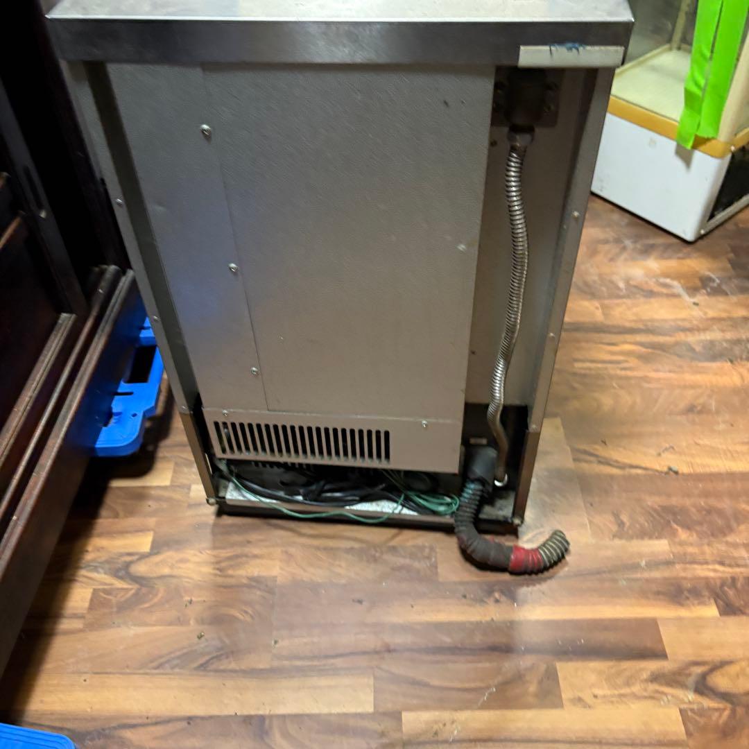 送料設置込み　ダイワ 製氷機 全自動製氷機 35kg DRI-35LMT1