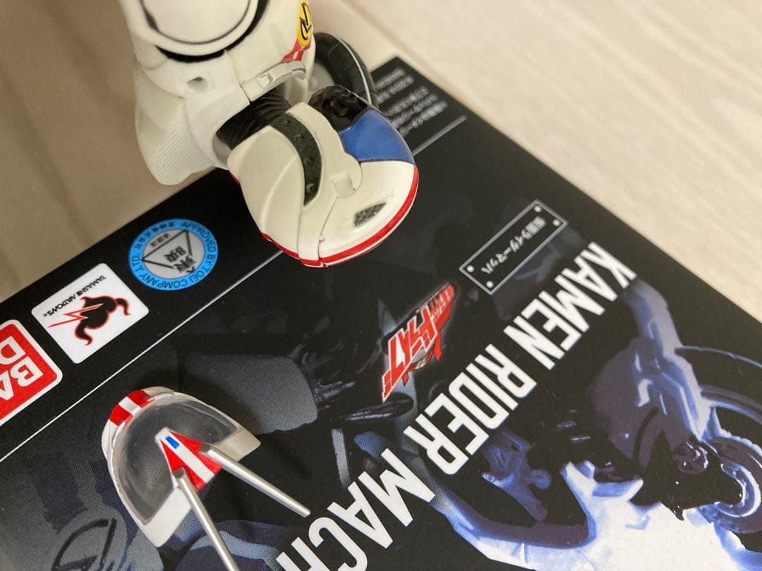 仮面ライダーチェイサー＆マッハ フィギュアセット　S.H.Figuarts