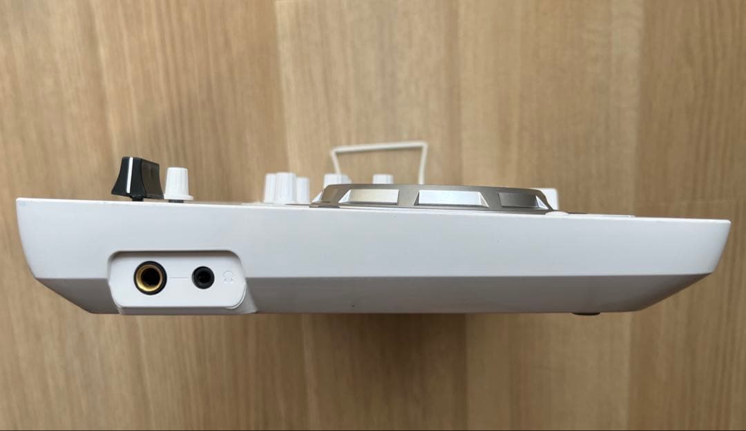 ⑩Pioneer DJコントローラー DDJ-WeGO4