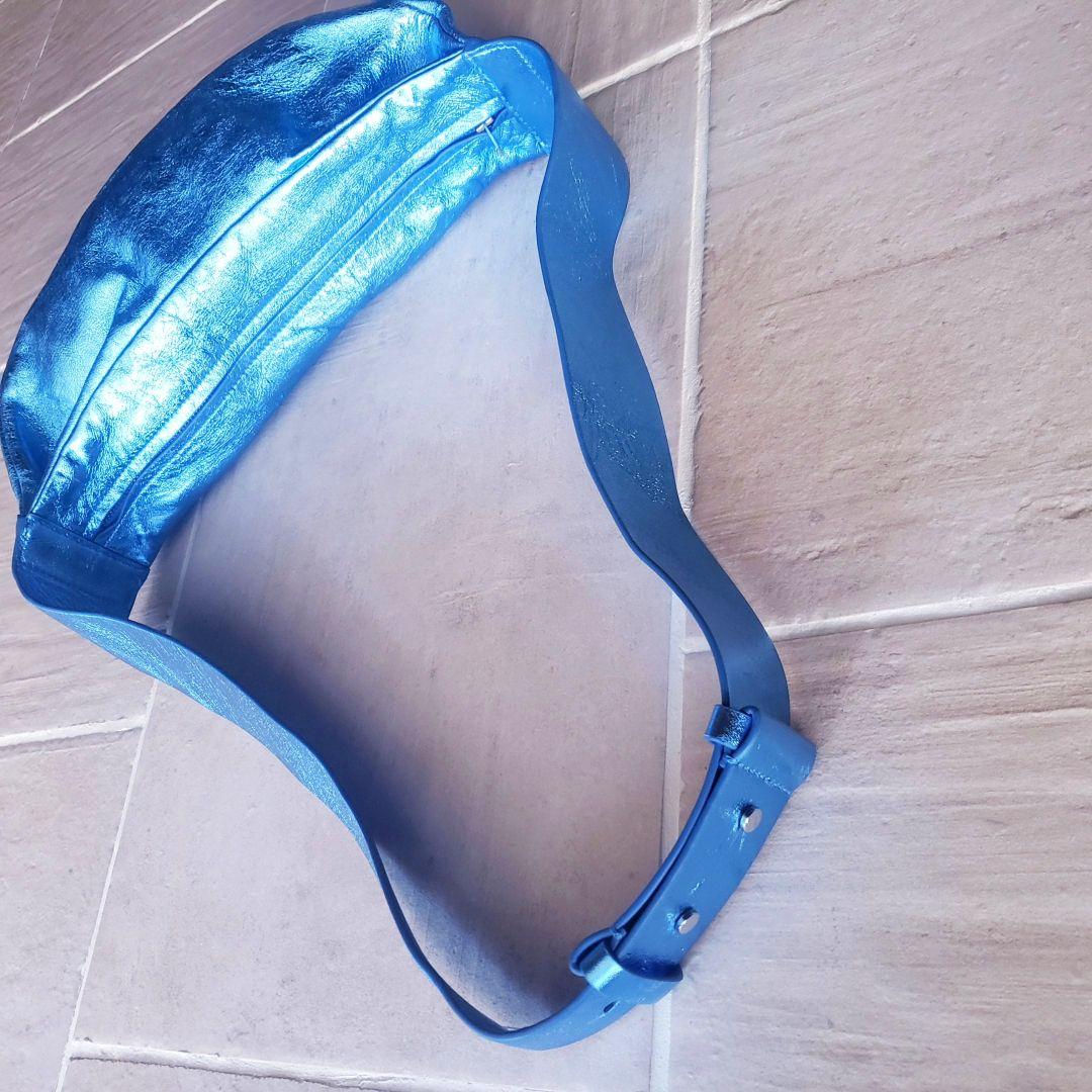 ★美品★　COS　コス　LEATHER　CROSSBODY BAG　ボディバッグ