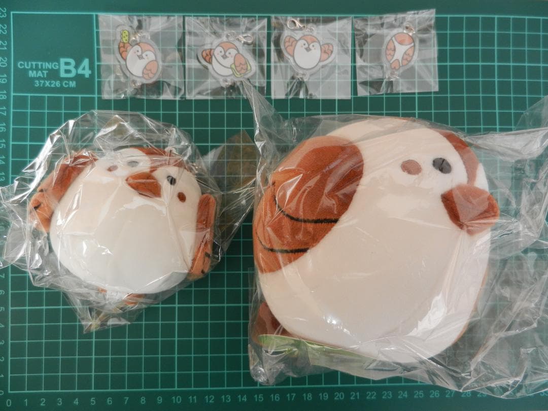 イクスカすずめ ボールチェーン マスコット ぬいぐるみ アクリルチャーム