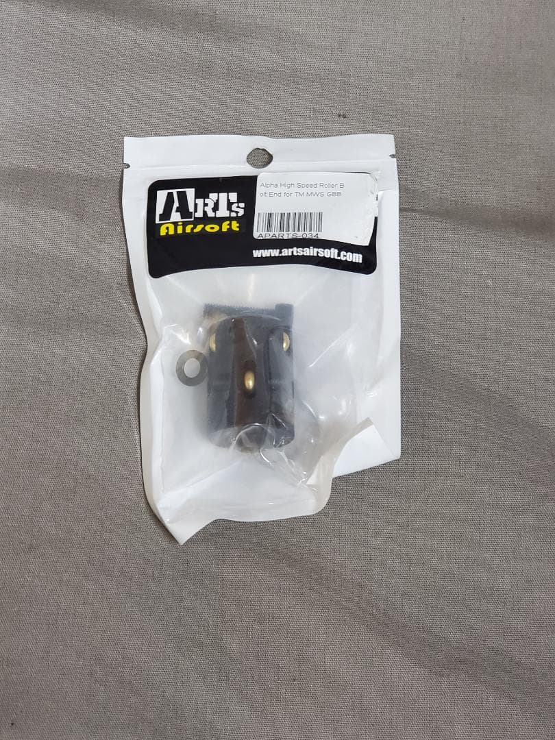 残１新品未使用　マルイ M4 MWS用 ６ローラーボルトエンド