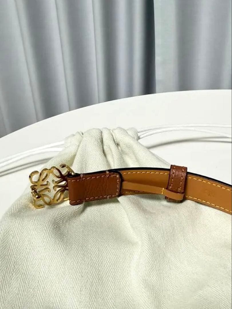 LOEWE ロエベ アナグラム レザーベルト タン70/28 新春初売りセール！