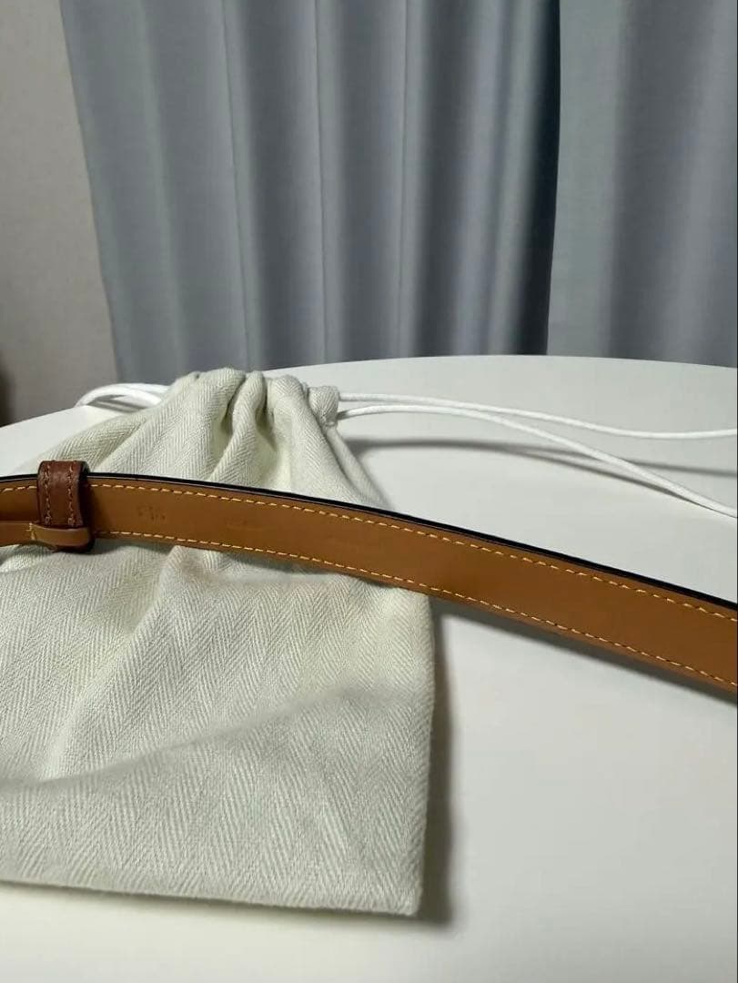 LOEWE ロエベ アナグラム レザーベルト タン70/28 新春初売りセール！