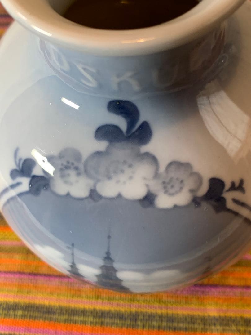 ロイヤルコペンハーゲン　1926年アンティークのローゼンボー城が描かれた花瓶！