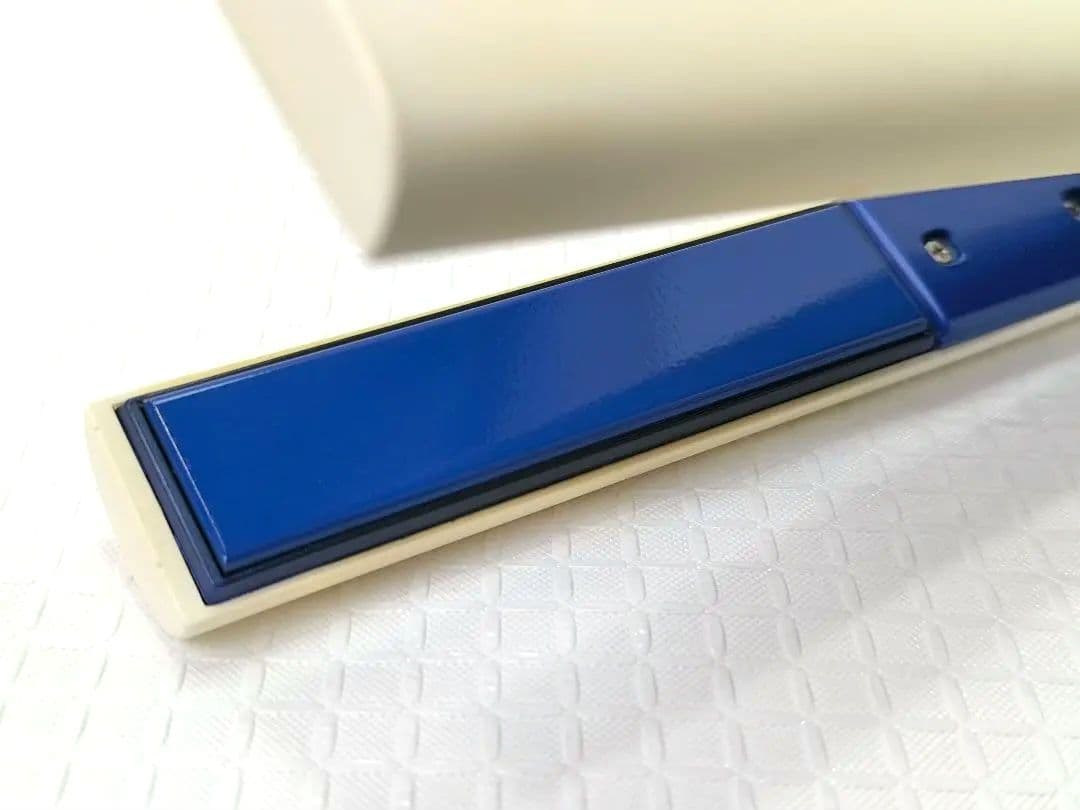 ヘアビューロン 3D Plus ストレート　リュミエリーナ　ヘアアイロン