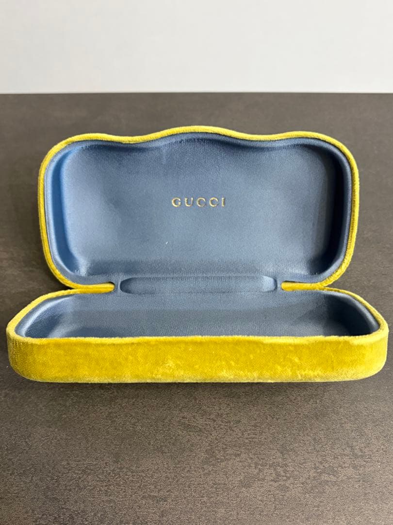 GUCCI キャットアイサングラス