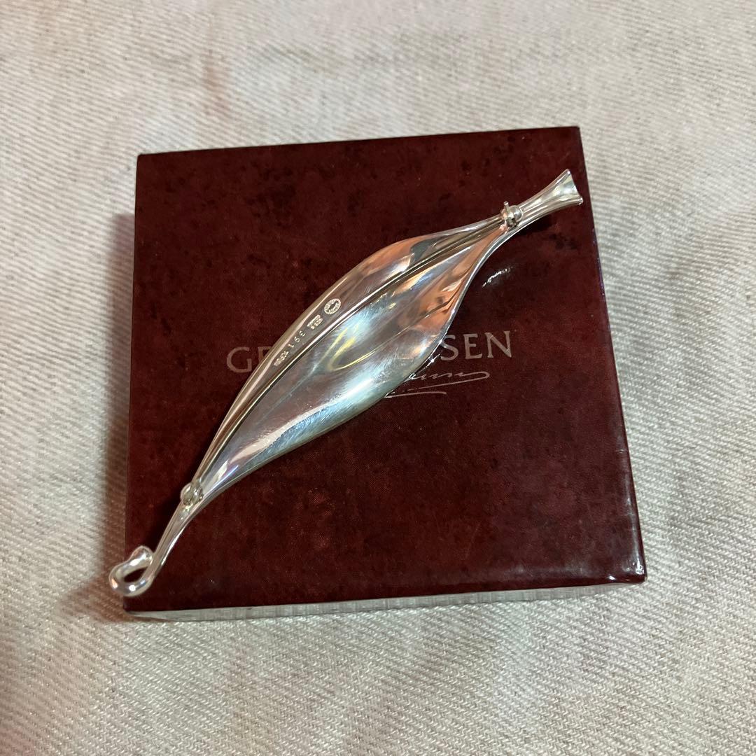 ジョージ・ジェンセン　リーフモチーフ ブローチ