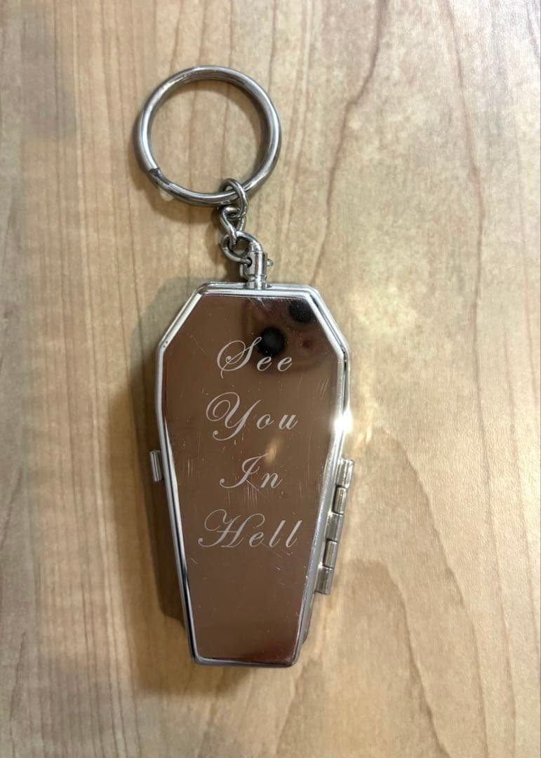 小物 Supreme Coffin Keychain