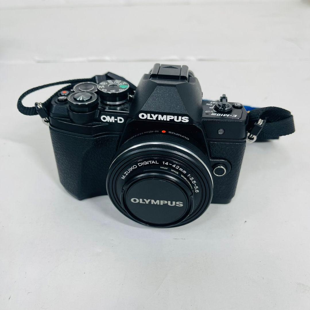 【ショット数2656】 OM-D E-M10 Mark III ダブルズーム