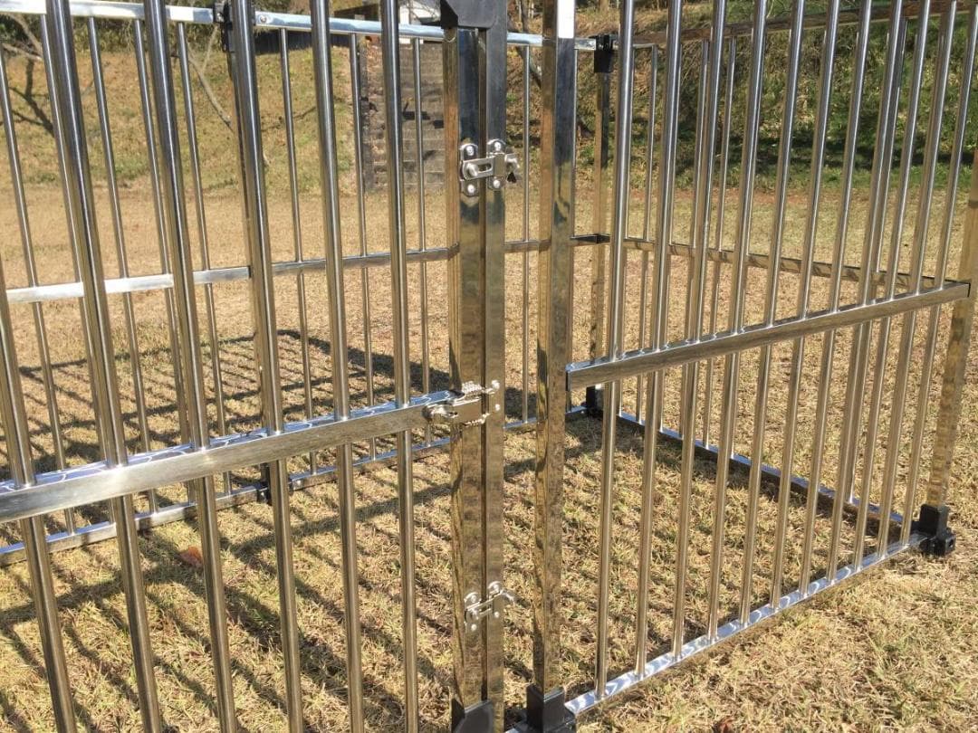 ステンレス製ドッグハウス　マルチサークルハウス　DFS-C1　屋外用