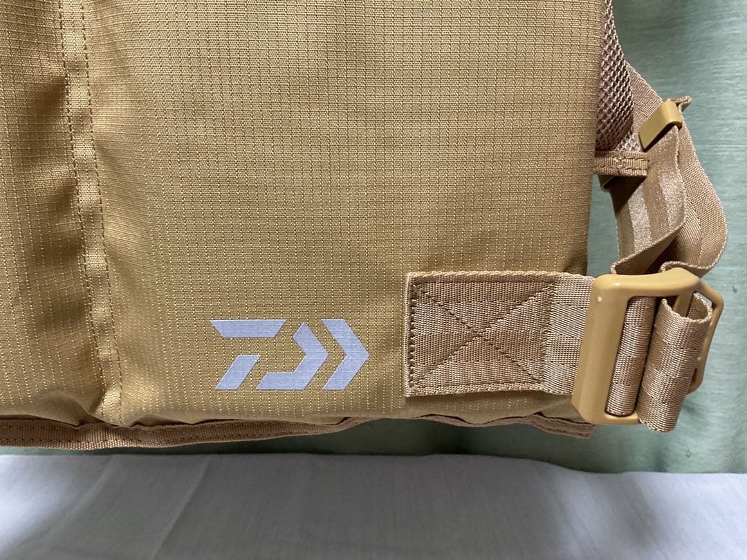 Daiwa ダイワ ライトフロートゲームベスト DF-6421 ベージュ