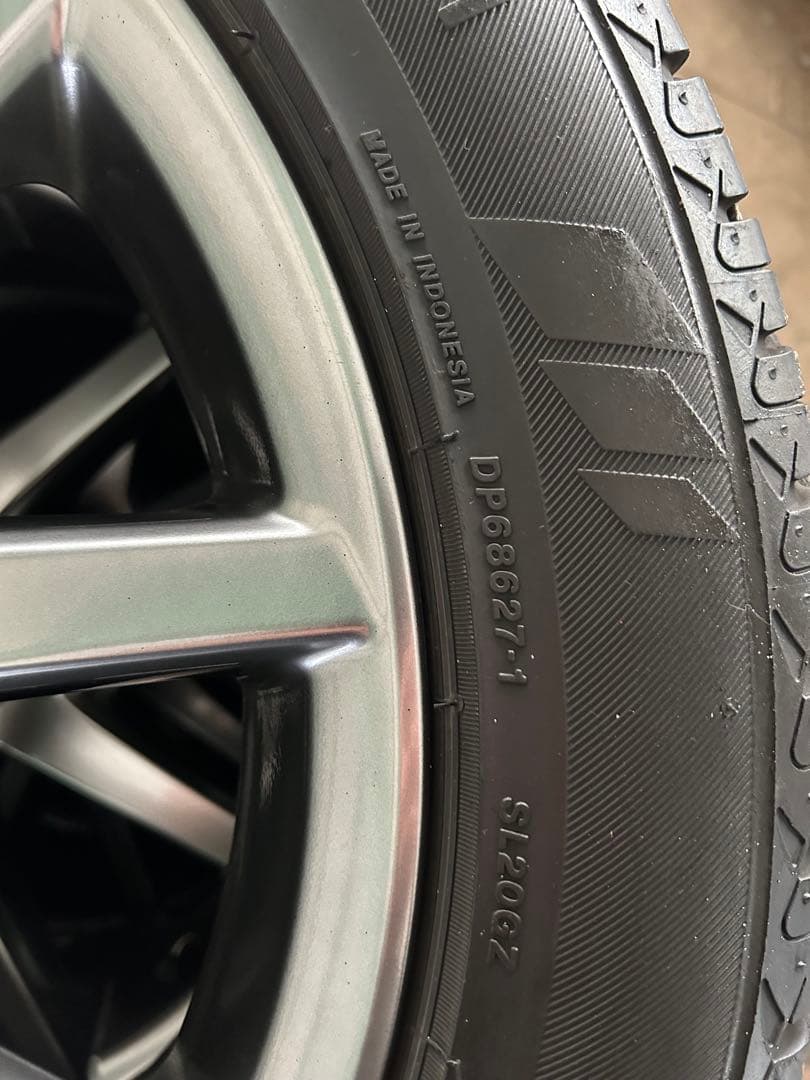 トヨタ 18インチ エスティマ純正　ハイグロス