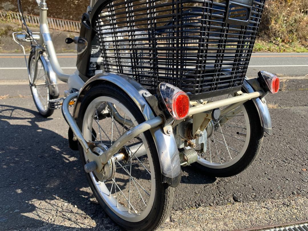 【動作確認済】 送料無料 Panasonic電動アシスト三輪自転車8Ah内3速