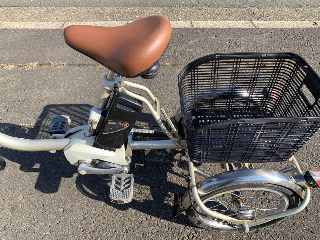 【動作確認済】 送料無料 Panasonic電動アシスト三輪自転車8Ah内3速