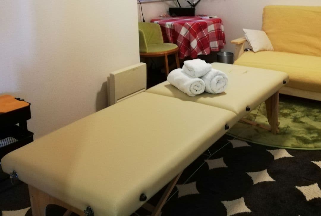 NON　折りたたみ式マッサージベッド ベージュ