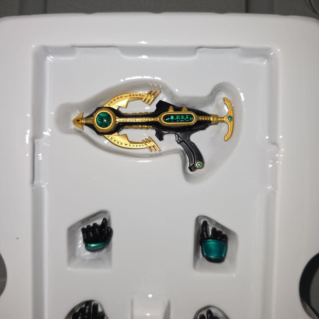 s.h　真骨彫製法　仮面ライダークウガ　ペガサスフォーム　フィギュア　真骨頂