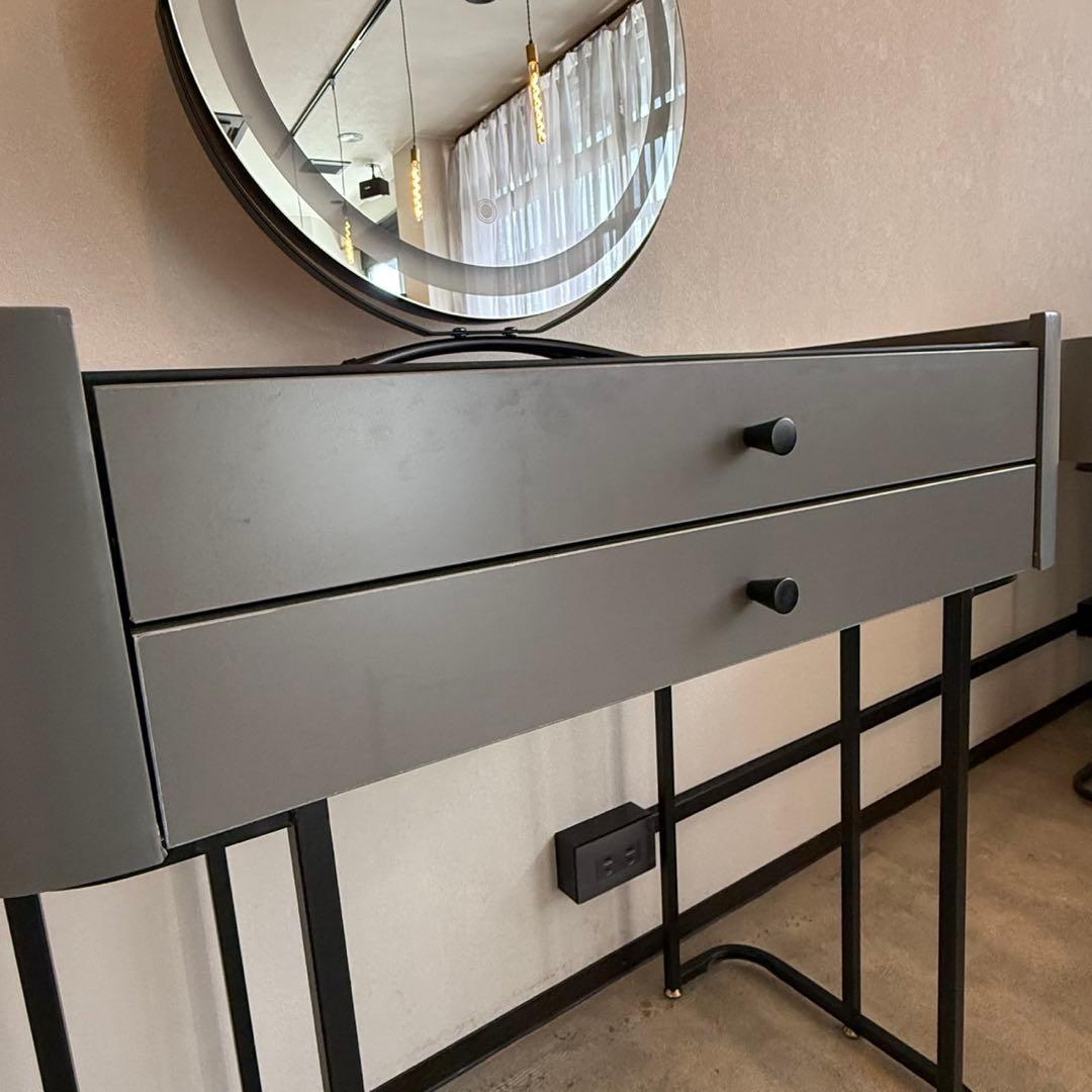 強化ガラス/オシャレドレッサー/LEDミラーは別売り　美容室にも最適
