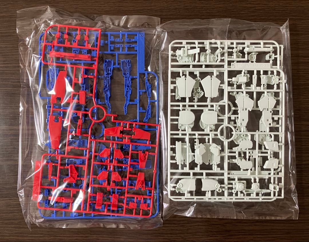 新品未開封☆1/144 MSZ-010 ダブルゼータガンダム☆