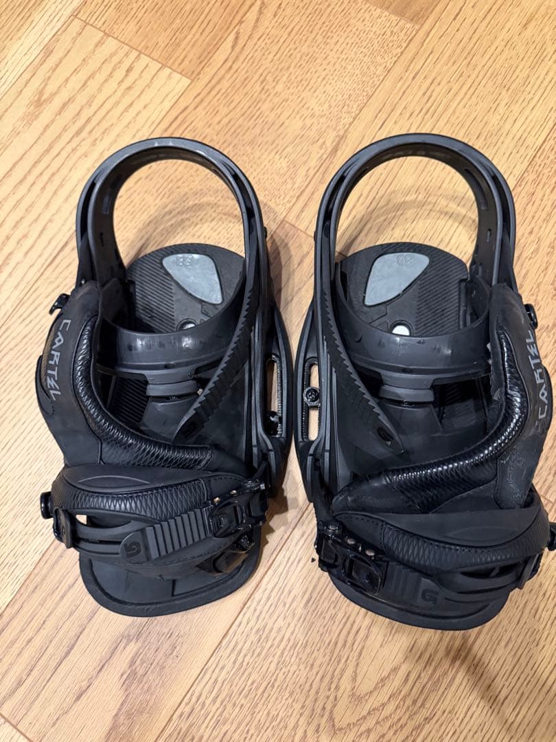 BURTONスノーボードビンディング　CARTEL M/L