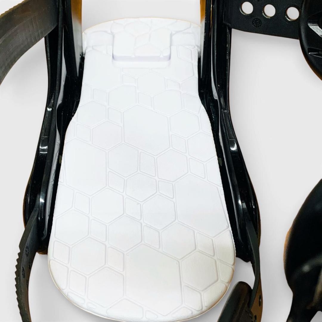 【美品】BURTON SMALLS KIDS バインディング Sサイズ 3D対応